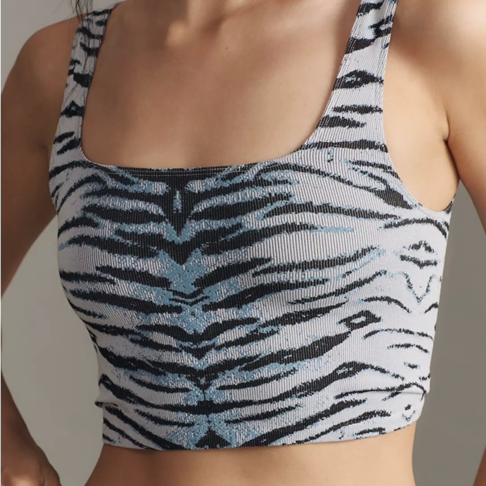 Anthropologie- The Hannah Seamless Textured Tank: Tiger Print Edition - Picture 2 of 6